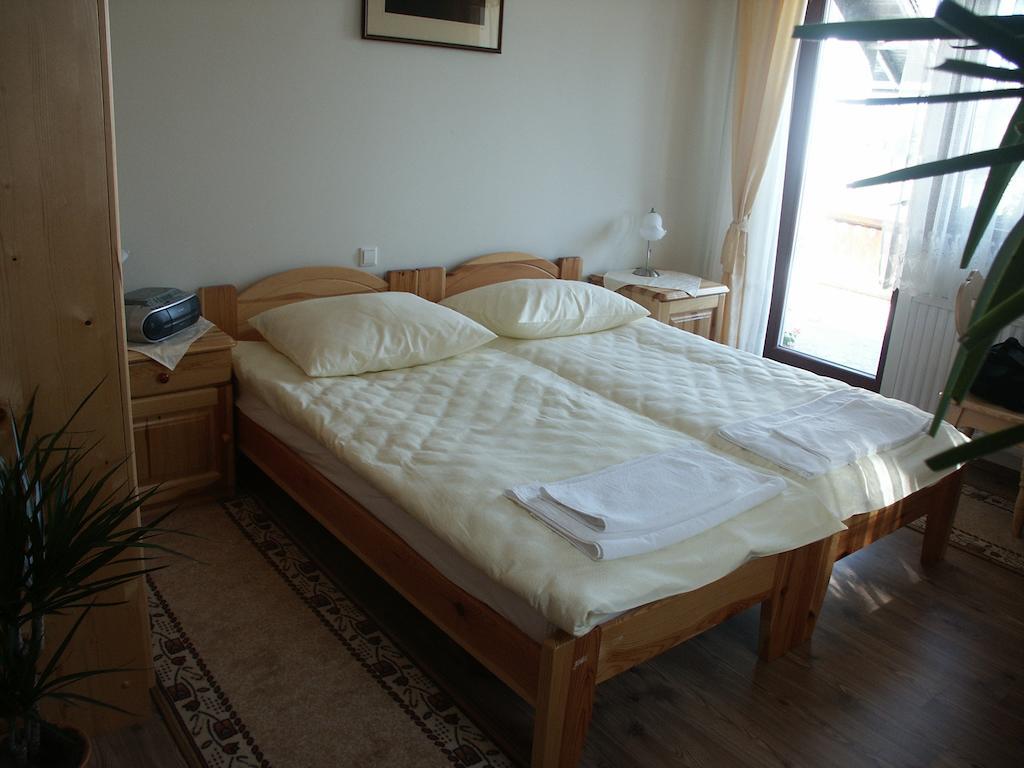 Pri Lazarju Farm Stay Podgrad  Rum bild