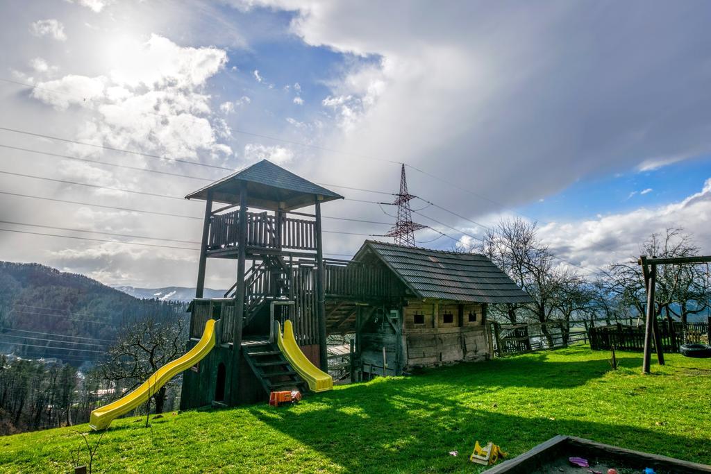 Pri Lazarju Farm Stay Podgrad  Exteriör bild